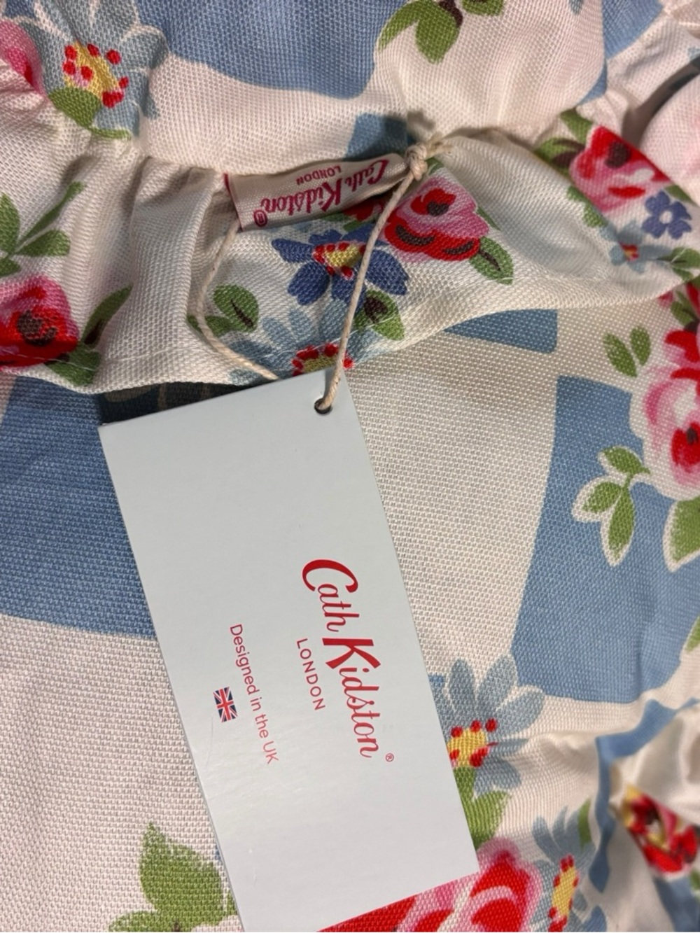 Cath Kidston DAISY ROSE CHECK RUFFLE HEART BLUE throw pillows set of 2 NWT - Picture 10 of 12